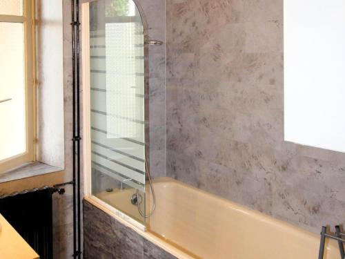Appartement rénové 3 chambres à Luxeuil-les-Bains - FR-1-583-398 (Appartement renove 3 chambres a Luxeuil-les-Bains - FR-1-583-398) in Luxeuil-les-Bains
