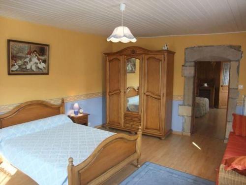 Charmant gîte restauré dans un village forestier - FR-1-583-417 (Charmant gite restaure dans un village forestier - FR-1-583-417) in Colombotte