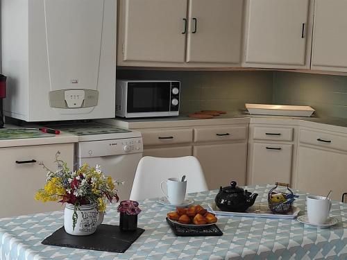 Gîte Les Glycines - Calme avec wifi et animaux admis - FR-1-583-402 (Gite Les Glycines - Calme avec wifi et animaux admis - FR-1-583-402) in Scey-sur-Saone-et-Saint-Albin