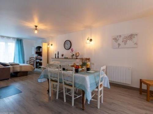 Gîte cosy et moderne avec jardin, 2 chambres - FR-1-583-429 (Gite cosy et moderne avec jardin, 2 chambres - FR-1-583-429) in Bourbevelle
