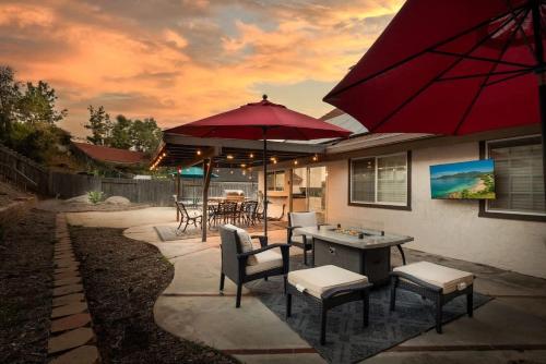 5 Bedroom Home With Firepit in Poway