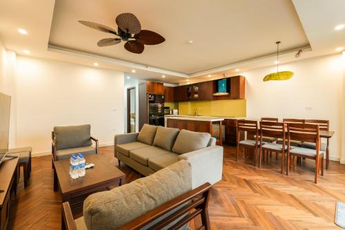 NINE HOUSING West Lake 136 Vu Mien