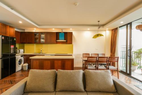 NINE HOUSING West Lake 136 Vu Mien