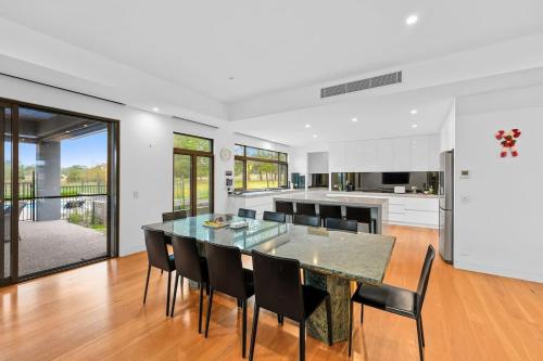 Serene Coastal Retreat in Hastings w pool in Hastings / Tyabb