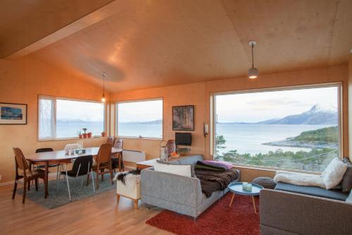A szálláshely kívülről, Cabin In The Middle Of Nature On Hamarøy in Tysfjord