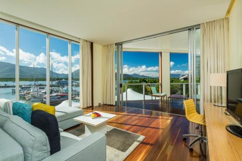 Shangri-La Hotel The Marina Cairns