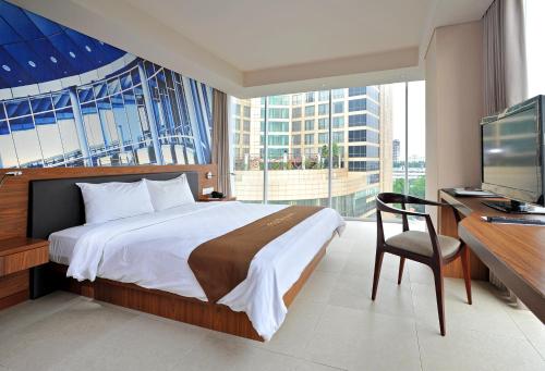 Midtown Hotel near Balai Pemuda