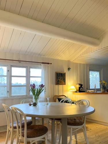 Vista exterior, Idyllic Holiday Home With Forest View in Ebeltoft