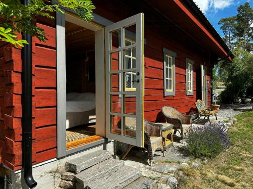 Vista exterior, Unique Log Cabin With Sea View In Trosa in Trosa