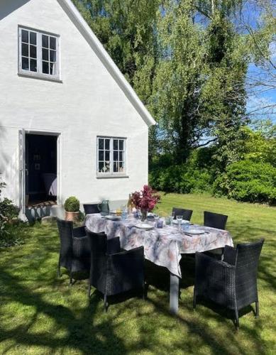 Exterior view, The Apple House At Historic Manor In South Zealand in Praesto