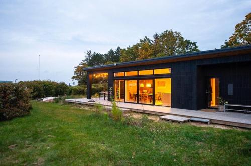 ทัศนียภาพภายนอกโรงแรม, Beautiful Setting By The Sea With Light And Sky in เกรนา