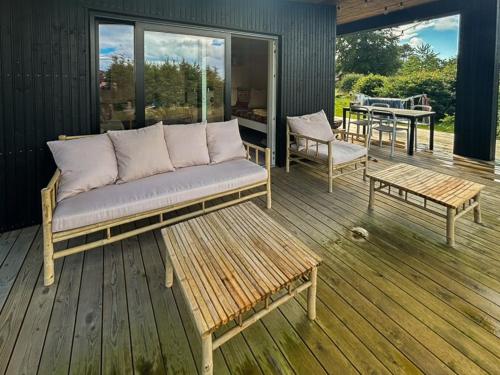 ทัศนียภาพภายนอกโรงแรม, Beautiful Setting By The Sea With Light And Sky in เกรนา