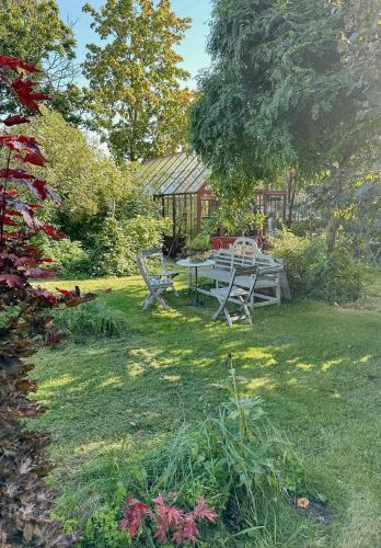 Фасада на хотела, Garden House On Öland (Garden House On Oland) in Spjutterum
