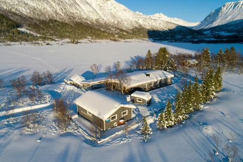 ทัศนียภาพภายนอกโรงแรม, Lakeside Lodge With Fishing in ซูร์ทลองด์