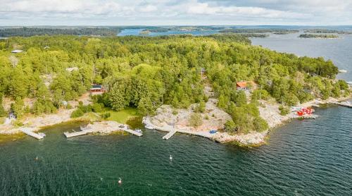 A szálláshely kívülről, Archipelago With Dock Close To The Sea in Nämdö