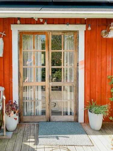 Viesnīcas āriene, Rural Charm Modern Meets Traditional Style in Gottskar