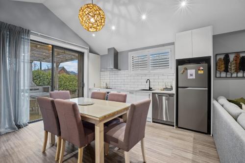 Stunning 3 Bedroom Apartment Queenstown Lake Hayes - image 9