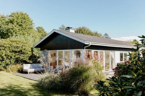 ทัศนียภาพภายนอกโรงแรม, Family Time Close To The Beach And Nature in ดรอนนิงเมิลเลอ