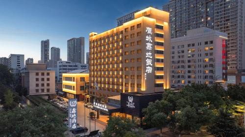 Eagle City Xindi Hotel in Erqi