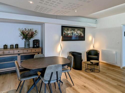 Bel appartement rénové avec WiFi et parking sécurisé à Vesoul - FR-1-583-473 (Bel appartement renove avec WiFi et parking securise a Vesoul - FR-1-583-473) in Vesoul
