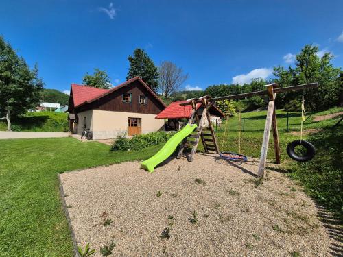 Kinderspielplatz, Cerny dul 18 in Cerny Dul