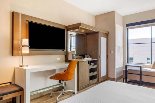 Cambria Hotel New Haven University Area - image 12