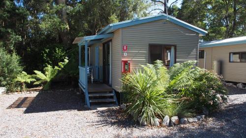 Strahan Retreat Holiday Park Ideally located in the prime touristic area of Strahan, Strahan Holiday Retreat promises a relaxing and wonderful visit. The hotel offers a high standard of service and amenities to suit the individua