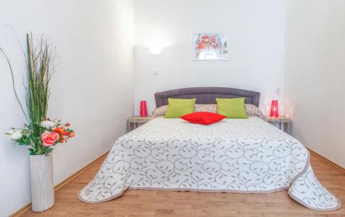 Modern Apartment Zitna - image 5