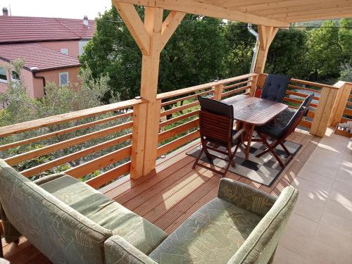 Dalmát Kuckó apartmanház (Dalmat Kucko apartmanhaz) in 崔班齊