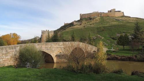 Hostal rural en el Cañón del Río Lobos (Hostal rural en el Canon del Rio Lobos) in Ucero