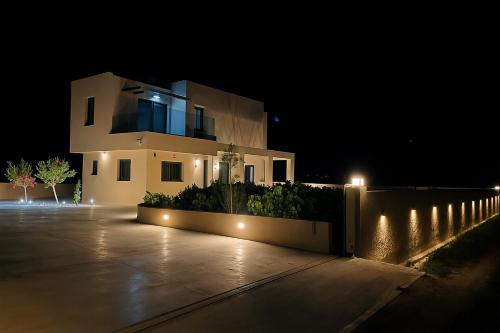 Villa Optimal in Chamouzas