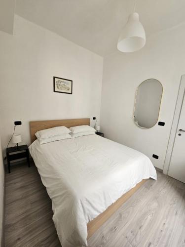 Lake Front Apartments, Lecco in เลกโก