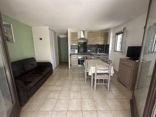 Appartement - piscine collective - terrasse - place de parking - Location saisonnière - Saintes-Maries-de-la-Mer