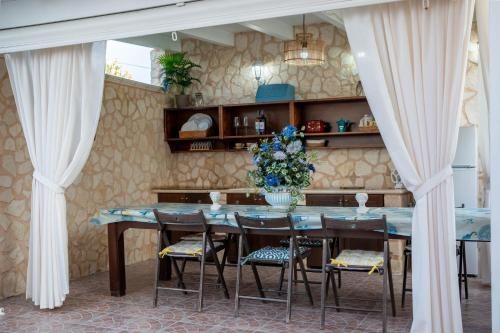 Garden, Amare Luxury Suite And Room Vista Mare in Palese