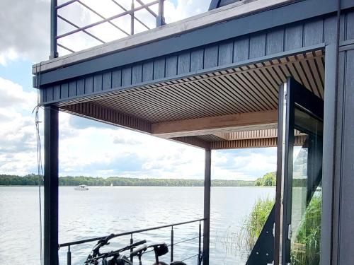Skats, Houseboat SeeSea Mazury - Domek na wodzie Bogaczewo, Giżycko (Houseboat SeeSea Mazury - Domek na wodzie Bogaczewo, Gizycko) in Bogaczewo