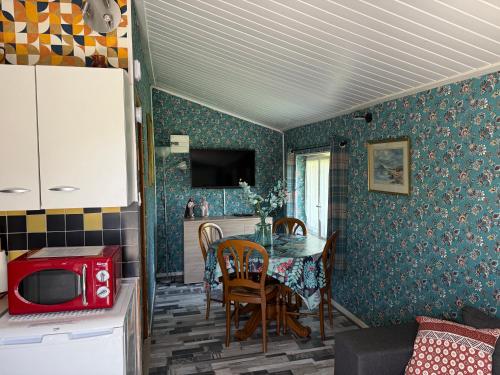 Chalet de campagne en Dordogne avec piscine in Saint-Agne