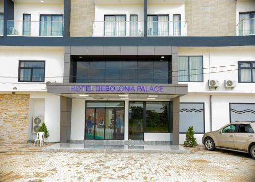 Debolonia Palace Hotel in Bonabéri