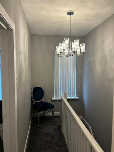 Cosy home 9 Rockmount street falls road in ฟอลส์ พาร์ก