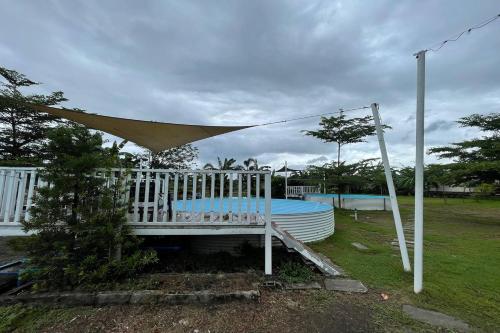 Peldbaseins, Santillana Hillside Farms in Arayat
