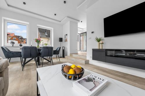 Apartment with Balcony image 10