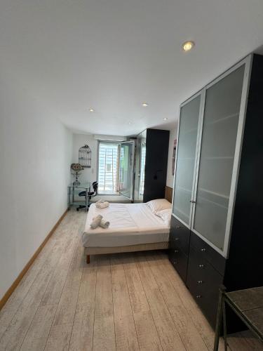 SIENA - Appartement 6 personnes avec Terrasse et Jacuzzi plein cœur centre-ville quartier du Port de Nice, Nice (fotografie 6)