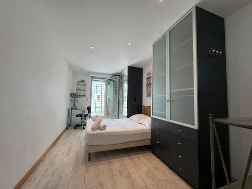 SIENA - Appartement 6 personnes avec Terrasse et Jacuzzi plein cœur centre-ville quartier du Port de Nice, Nice (fotografie 7)