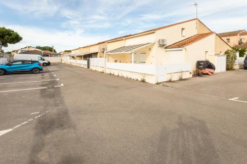 Exterior view, Cosse Marine - Le Grau d'Agde near Le Quai 2