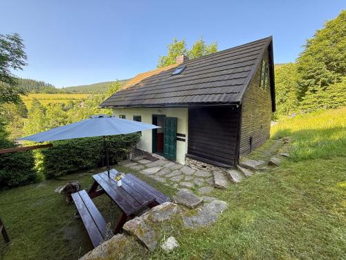 Kert, Stříbrná chaloupka Na Vyhlídce (Stribrna chaloupka Na Vyhlidce) in Stříbrnice