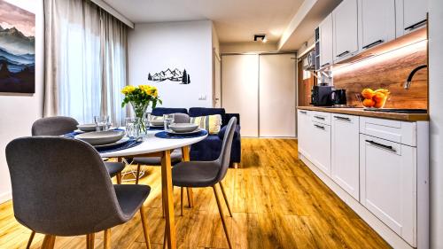 Apartament Pastelowy B15 Green Resort z Basenem, Sauną, Jacuzzi, Siłownią-5D Apartamenty, Szklarska Poręba (foto 8)