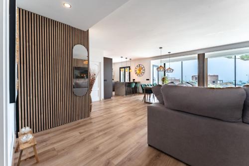 MalagaSuite Poolside House Mijas in โดนา ปิลาร์