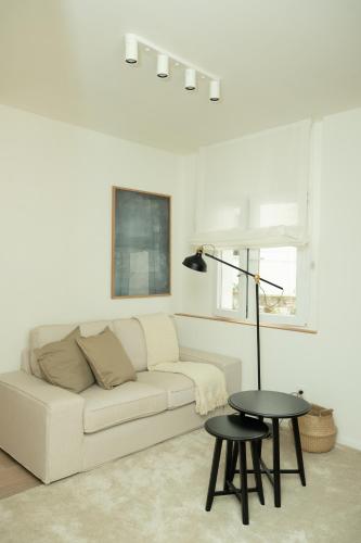 Carvajal Street, Private rooms, Madryt