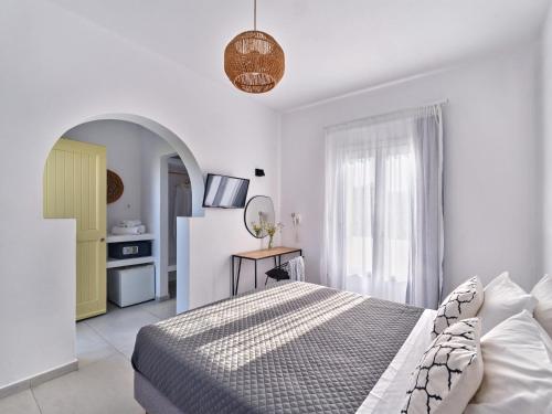 Triple Room with Sea View image 8