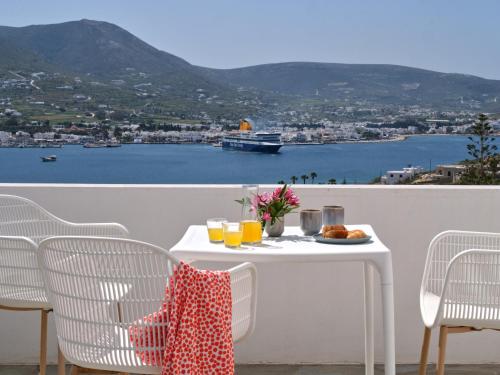 Triple Room with Sea View image 3