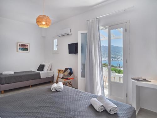Triple Room with Sea View image 4